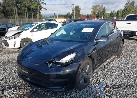 2018 Tesla Model 3 Long Range/Performance z USA, uszkodzony, nr VIN 5YJ3E1EBXJF070817